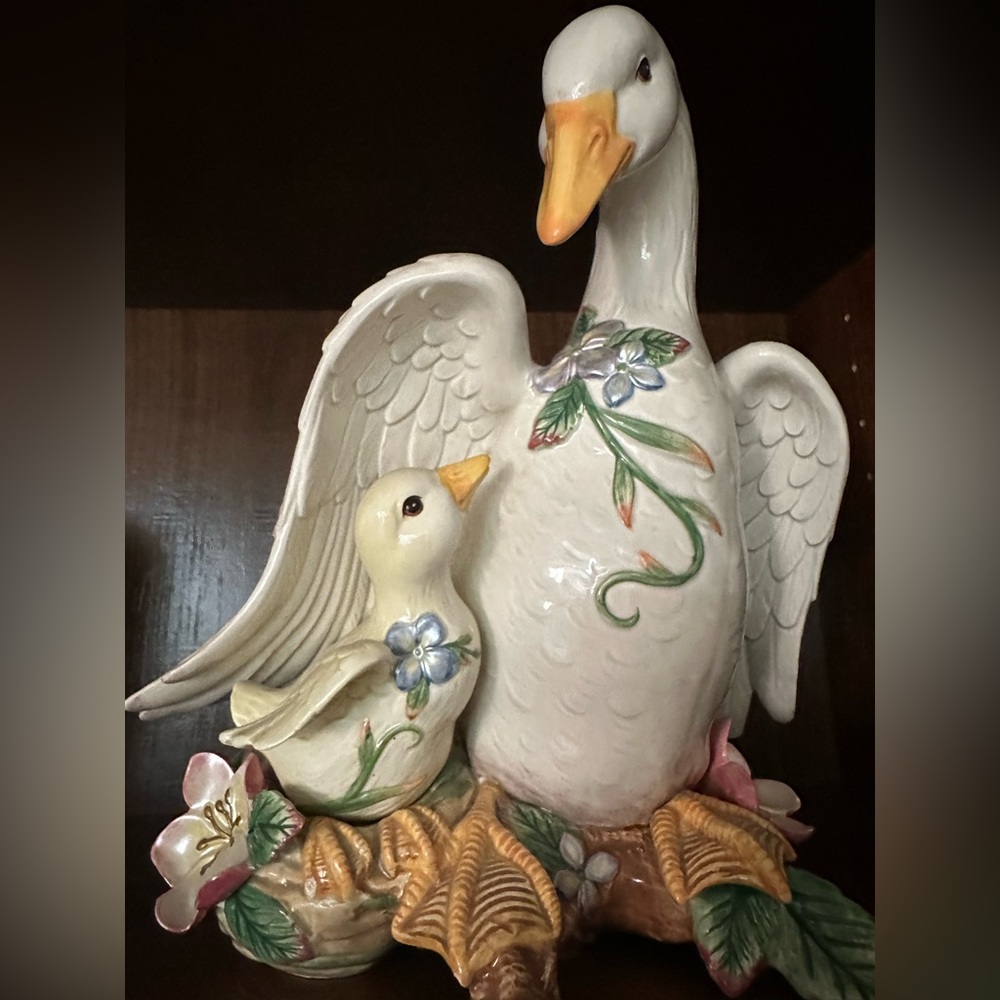 Beautiful Vintage Fitz and Floyd “Garden Rhapsody” Goose and Gosling Figurine.